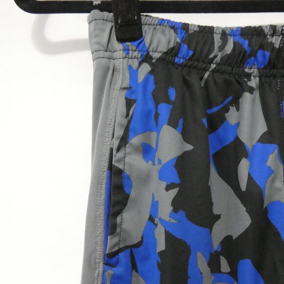 NIKE - Dri-Fit | medium | Camo - Camouflage Sport Shorts - Picture 3 of 15